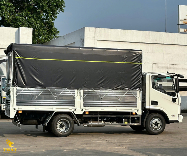 Thùng Bạt 4.4m: Linh Hoạt Cho Hàng Hóa Cồng Kềnh